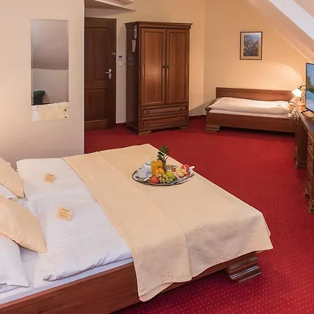 Hejtmansky Dvur 4* Slaný