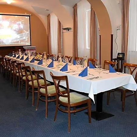 Hejtmansky Dvur Hotel Slaný