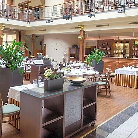 Hejtmansky Dvur 4* Slaný