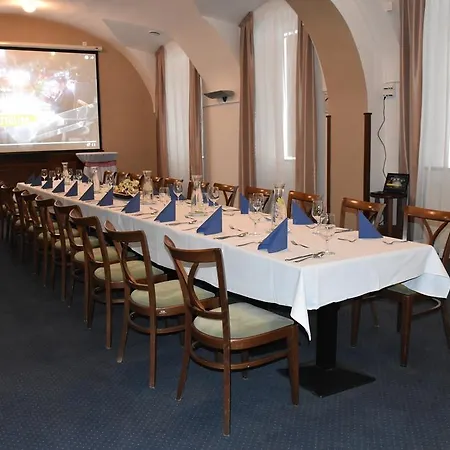 Hejtmansky Dvur Slaný