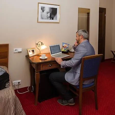 Hejtmansky Dvur 斯安尼