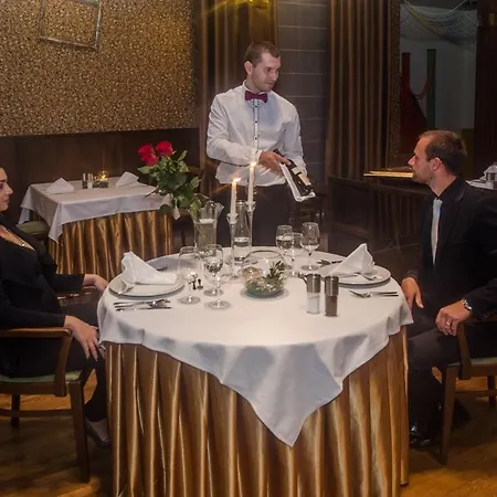 Hotel Hejtmansky Dvur Slaný
