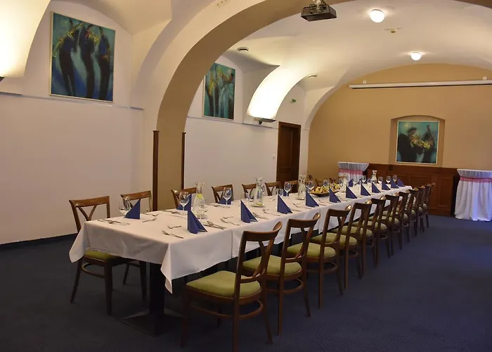 Hejtmansky Dvur 4* Slaný